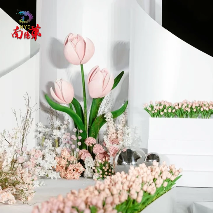 Giant Tulip Wedding Scene Decor suppliers