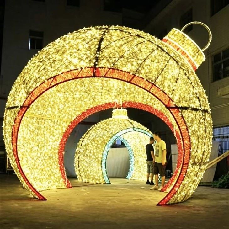 oversized outdoor christmas decorations oversized outdoor christmas decorations