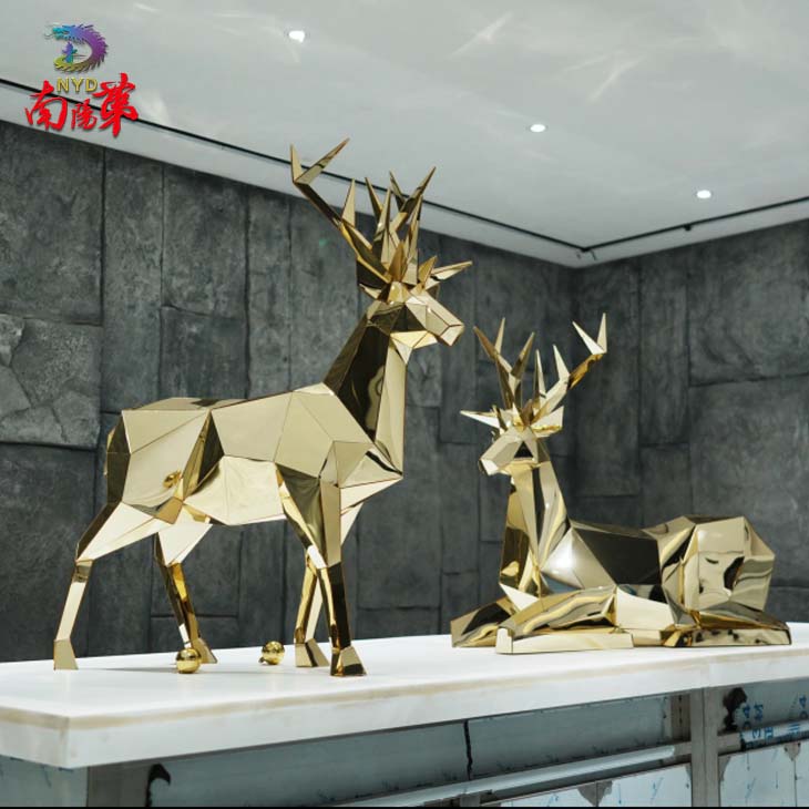 Gold Mirror Reindeer for Hotel Lobby